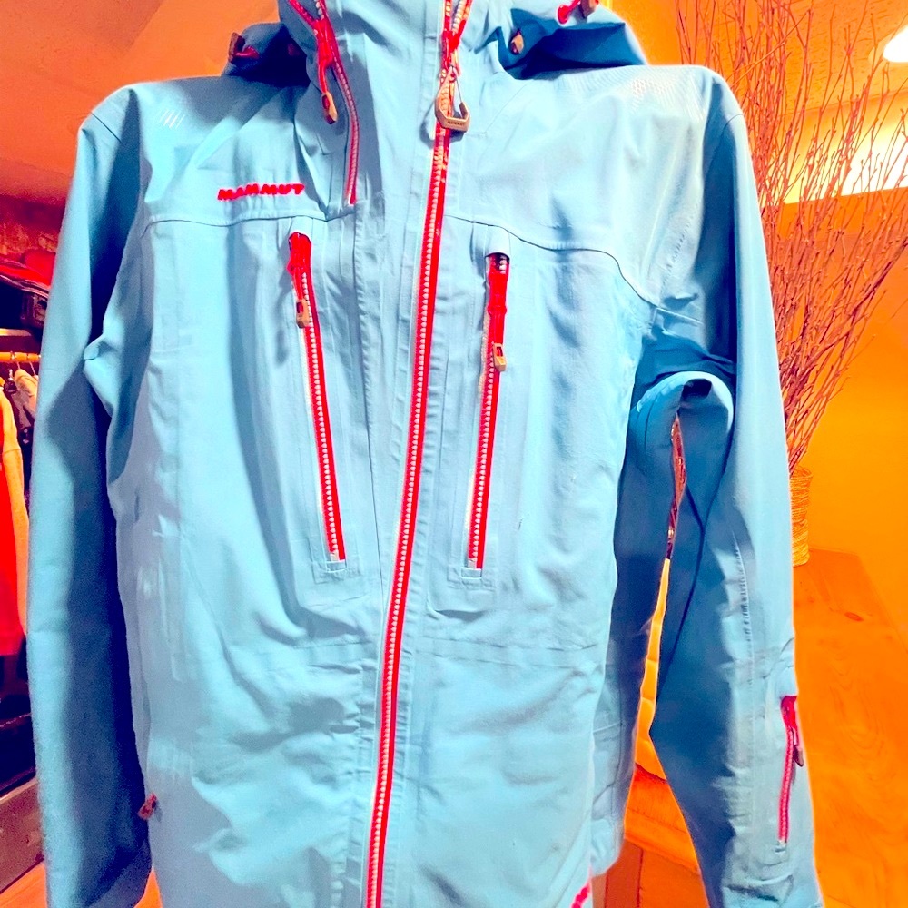 Mammut mens ski jacket size medium and red pant size small